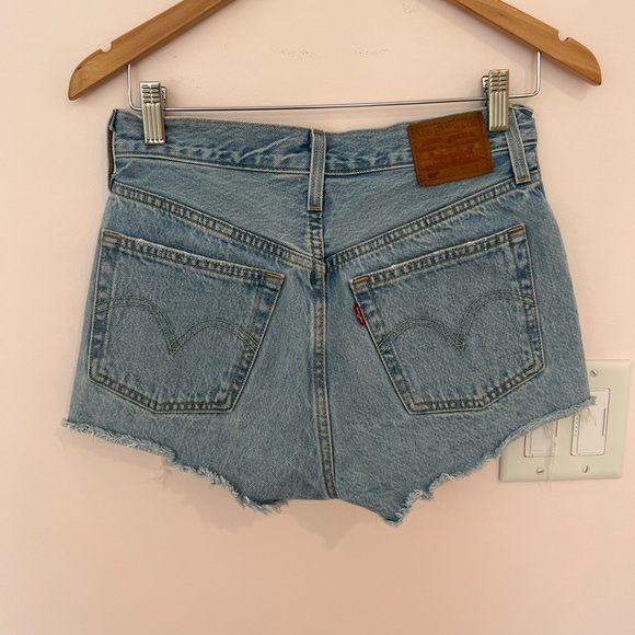 Levi 501 shorts - Picture 10 of 15